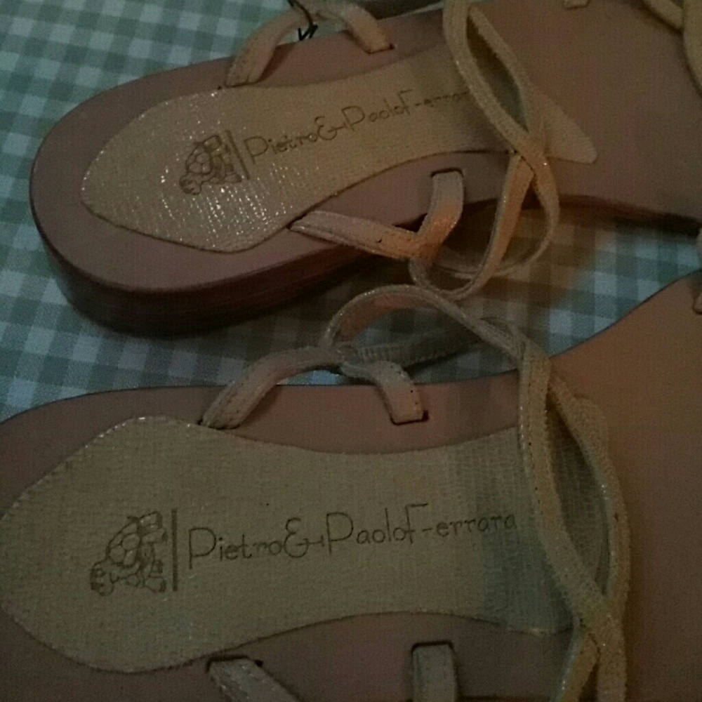 Shoes - Picture 4 of 4